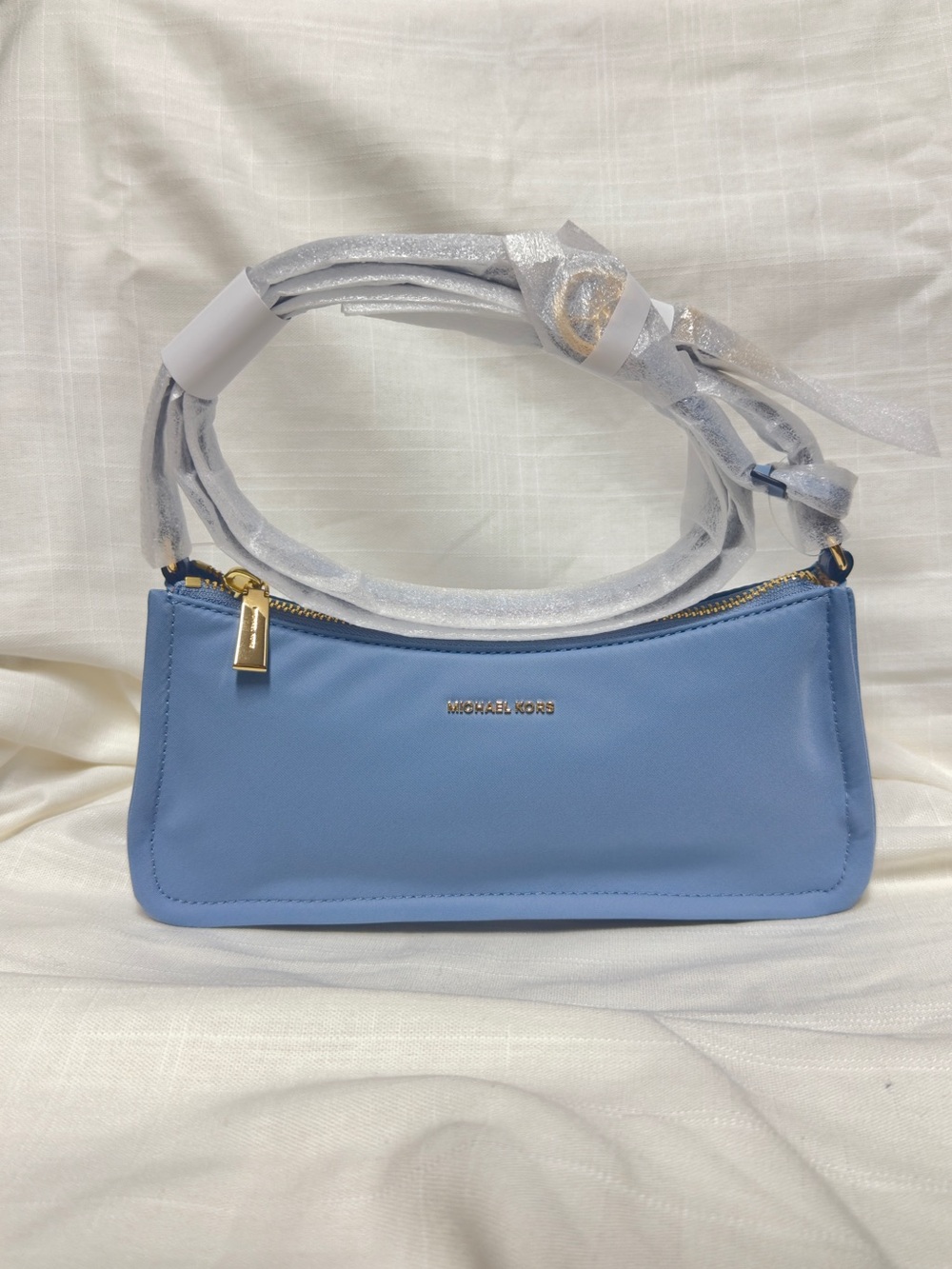NWT🩵MICHAEL KORS Sky Blue Zadie Small Nylon Crossbody Bag

Style # 32S6G6ZC5C